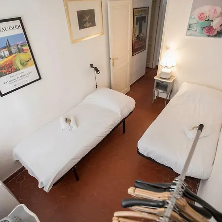 Traditional House By Connexion Holiday home *